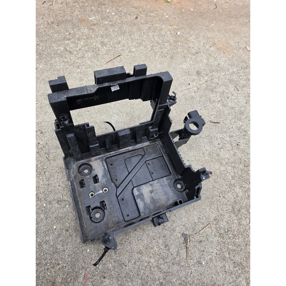 2016-2022 CHEVROLET SPARK BATTERY TRAY HOLDER BOX BRACKET SUPPORT 42359359 OEM